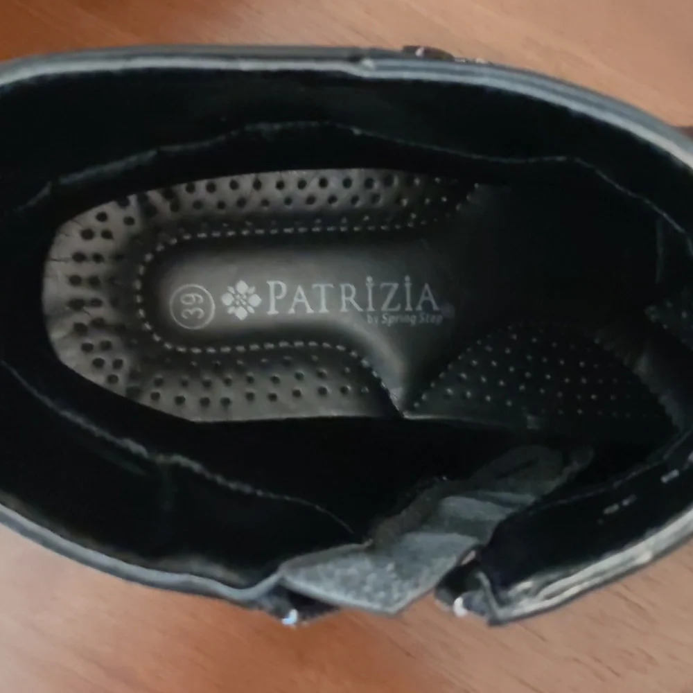 Spring Step booties - Picture 3 of 4